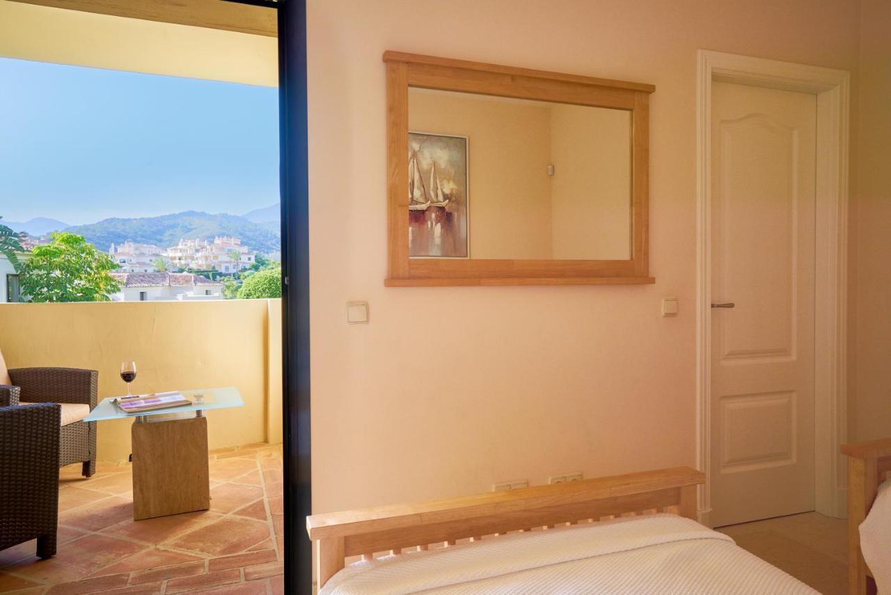 Ferienwohnung Capanes Del Golf Benahavís Exterior foto