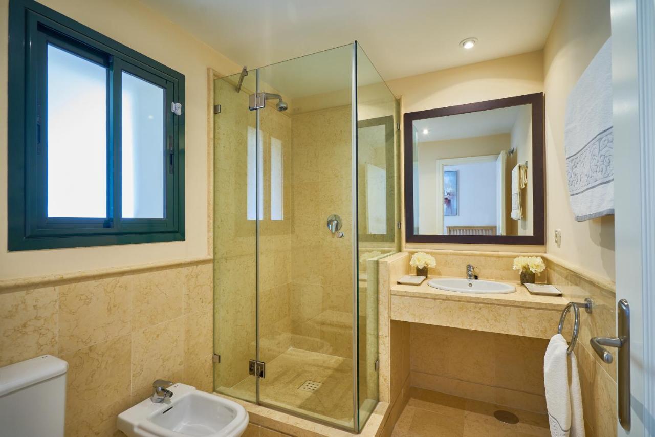 Ferienwohnung Capanes Del Golf Benahavís Exterior foto